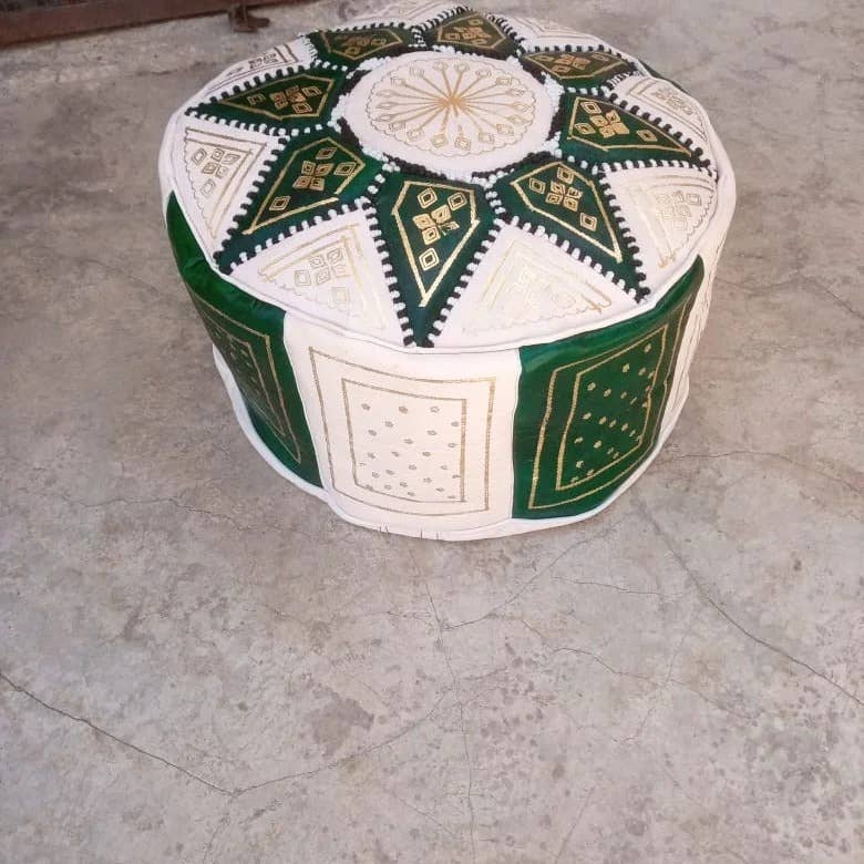 Puff de colores pequeño